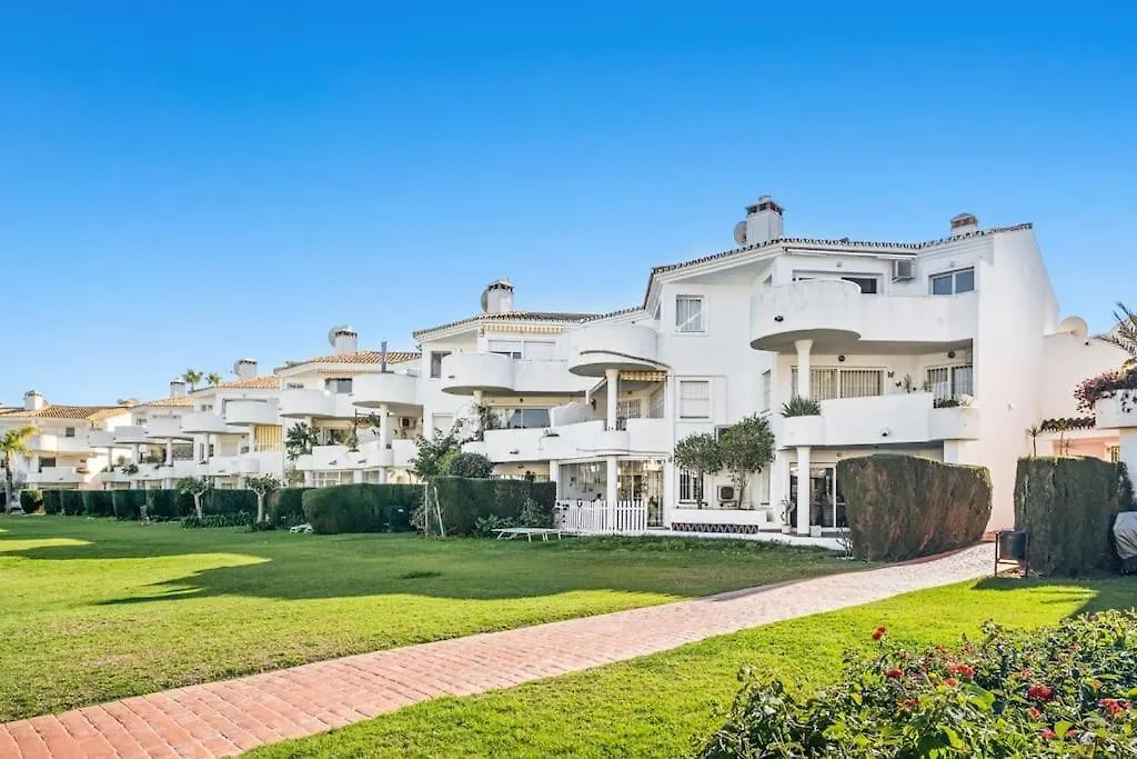 アパート フエンヒロラAmplio Piso En Mijas Golfアパートメント スペイン